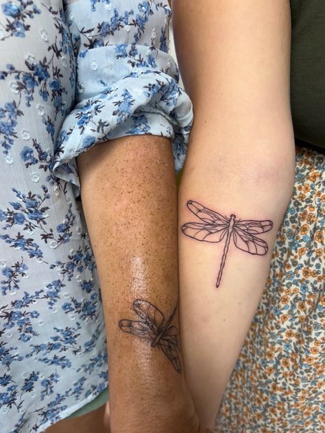 Dragonfly Patchwork Tattoo, Pretty Dragonfly Tattoo, Dragonfly Knee Tattoo, Tattoo Now, Dragonfly Tattoo, Knee Tattoo, Discreet Tattoos, Subtle Tattoos, Dream Tattoos