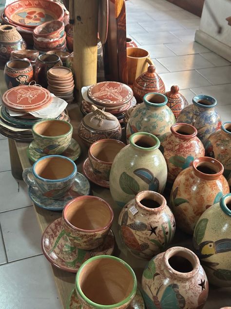 costa rica, manuel antonio, pottery art, latin clay pots, central america, backpacking aesthetic, costa rica trip Costa Rica Life, Costa Rican Aesthetic, Costa Rica Travel Aesthetic, Central America Aesthetic, Costa Rica Living, South America Aesthetic, Liberia Costa Rica, Latin America Aesthetic, Latin Aesthetic