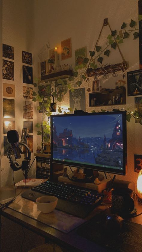 Desktop Decoration Ideas, Goblincore Home Aesthetic, Adventure Core Aesthetic Room, Streamer Room Setup, Cottagecore Aesthetic Office, Goblincore Gaming Setup, Grunge Pc Setup, Cottagecore Gamer Room, Crowcore Bedroom