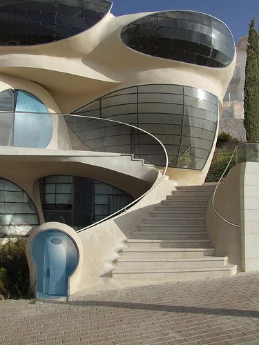 Futuristic house - Biomorphism by Ephraim-Henry Pavie Unusual House, Architecture Cool, Futuristic House, Architecture Unique, Large Building, Futuristic Home, Unusual Buildings, Unusual Homes, Interesting Buildings