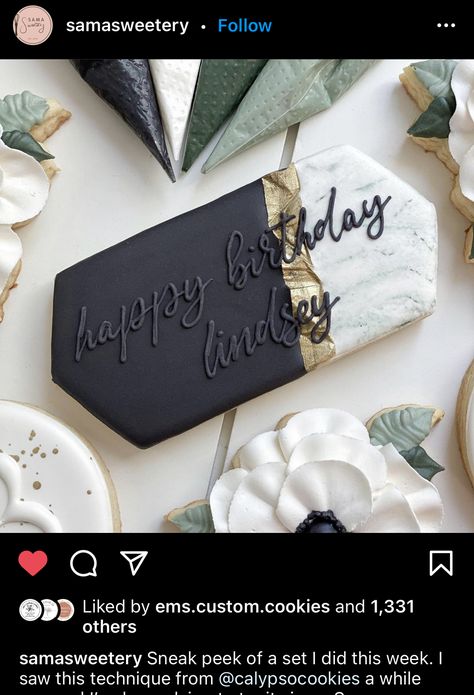 Black And Gold Sugar Cookies, Black Cookies Decorated, Black And Gold Cookies Decorated, Black And White Birthday Cookies, Black And Gold Birthday Cookies, Elegant Birthday Cookies, Black And Gold Cookies, Marine Cookies, Celebration Cookies