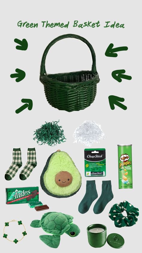 Forest Green Gift Basket, Green Gift Basket Ideas, Green Themed Gift Baskets, Brrr Basket, Best Gift Baskets, Green Basket, Christmas Basket, Cute Gifts For Friends, Themed Gift Baskets