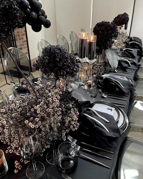 All Black Event, 30th Birthday Party Themes, All Black Party, Black Party Decorations, Black And White Wedding Theme, Event Stylist, Black Dinner, Dark Wedding, Black And White Theme