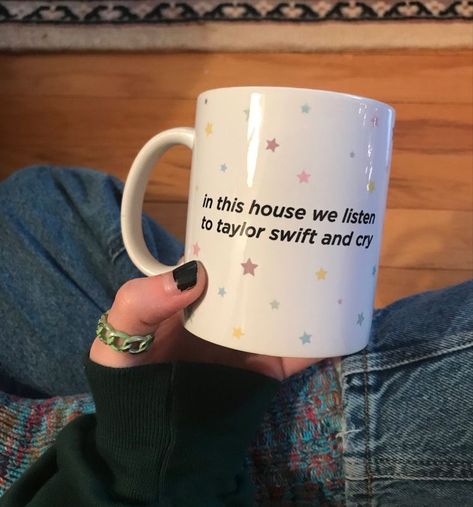 Taylor Swift Wishlist, Judith Aesthetic, Gifts For A Swiftie, Taylor Swift Stuff To Buy, Swiftie Room Aesthetic, Taylor Swift Things To Buy, Taylor Core Aesthetic, Swiftie Gift Ideas, Mirrorball Aesthetic