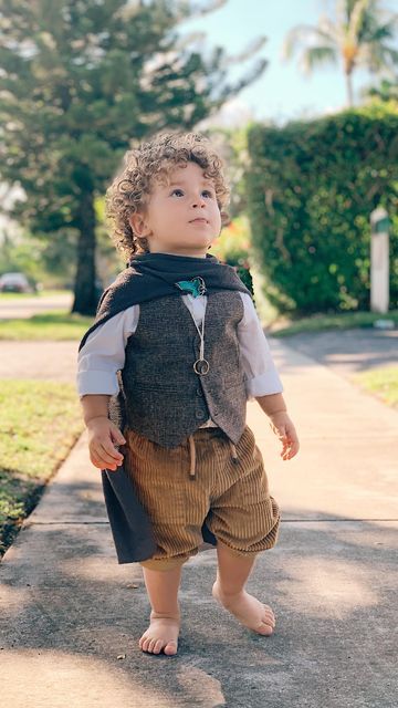 Lotr Hobbit Costume, Frodo Costume Kids, Family Hobbit Costumes, Halloween Toddler Costumes Boy, Hobbit Costume Kids, Family Lord Of The Rings Costume, Toddler Hobbit Costume, Lotr Family Costume, Hobbit Halloween Costumes