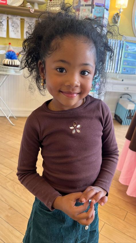 Kids Black, Black Children, Mixed Toddler, Mixed Kids Aesthetic, Mixed Baby Aesthetic, Cute Black Toddlers, Blaxican Babies, Black And Indian Mixed Kids, Kids Outfits Daughters