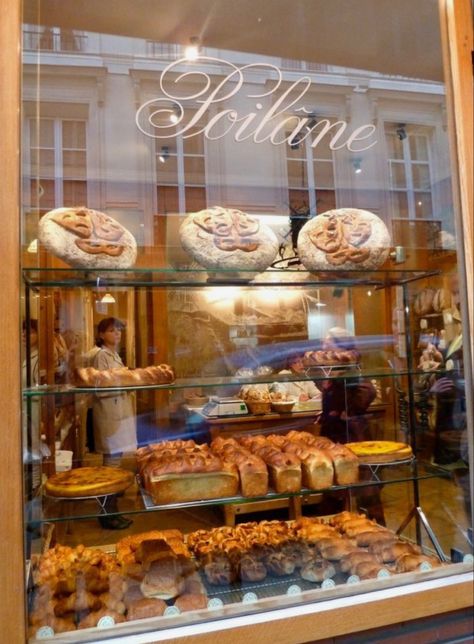 French Bakery Window Display, Grocery Store Window Display, Bakery Window Display Store Fronts, Bakery Outside, Bakery Window Display, Bakery Window, Pastry Display, Bakery Shop Design, Bakery Store