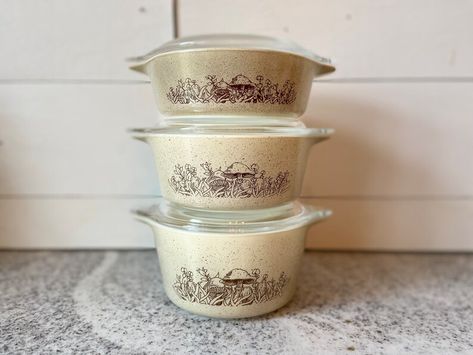 Vintage Pyrex Patterns, Casserole Dish Set, Rare Pyrex, Pyrex Patterns, Christmas Sides, Pyrex Casserole Dish, Casserole Set, Vintage Forest, Pyrex Bowls