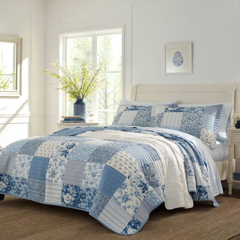 Blue quilt patterns