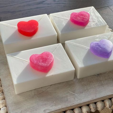 Valentines Melt And Pour Soap, Valentine’s Day Soap, Candle Tips, Valentine Soap, Soap Business, Diy Soap Bars, To Love And Be Loved, Handmade Soap Recipes, Heart Soap