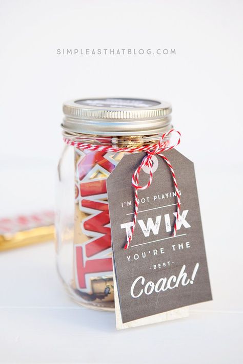 Simple mason jar gift idea for Coach! Coaches can be hard to shop for, but I don’t think you can go wrong with a jar full of twix bars! Coach Christmas Gifts, Happy Crafts, Mason Jar Gift, Coach Appreciation Gifts, Cheer Coach Gifts, Teacher Gift Baskets, Vinyl Gifts, Mason Jar Gifts, Diy Teacher Gifts