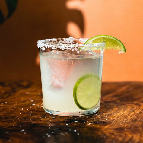 3 Ingredient Margarita Recipe, Cointreau Drinks, Lime Juice Margarita, Cointreau Margarita, Simple Margarita, Homemade Margarita Recipe, Vacation Recipes, Best Margarita, Cocktail Inspiration