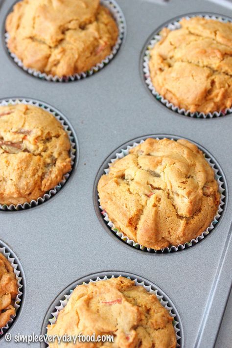 Carrot Pulp Muffins, Carrots And Peanut Butter, Cupcakes For Dogs Recipe, Chicken Muffins, Pupcake Recipe, Carrot Muffin Recipe, Banana Carrot Muffins, Where Did The Time Go, Carrot Dogs