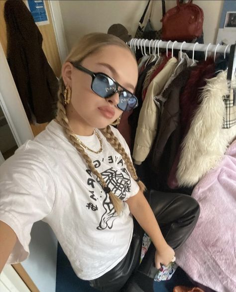 Sunglasses Outfit, Rings Accessories, Blue Sunglasses, My Pics, Swag Style, Love U, Sunglasses Vintage, Fall Winter Outfits, Accessories Hair