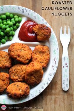 Roasted cauliflower nuggets for babies, toddlers and kids! These are a delicious homemade vegetarian alternative to chicken nuggets. Salt free so a great finger food for babies / baby led weaning. Packed with delicious roasted cauliflower, cheese and herb #babyfoodrecipes Fruit Recipes For Kids, Cauliflower Nuggets, Fingerfood Baby, Food For Babies, Toddler Finger Foods, Baby Finger Foods, Cauliflower Cheese, Salt Free, Led Weaning