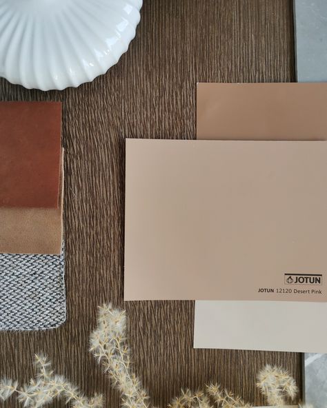 Mood board: farge- og materialvalg med Desert Pink @jotunlady fra @dora_design_no Terracotta Mood Board, Desert Pink, Urban Industrial, Colour Palettes, Dark Wood, Mood Board, Sweet Home, Wood, Pink