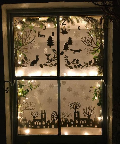 Easy and Inexpensive Christmas Window Decoration Ideas – HomeCrux