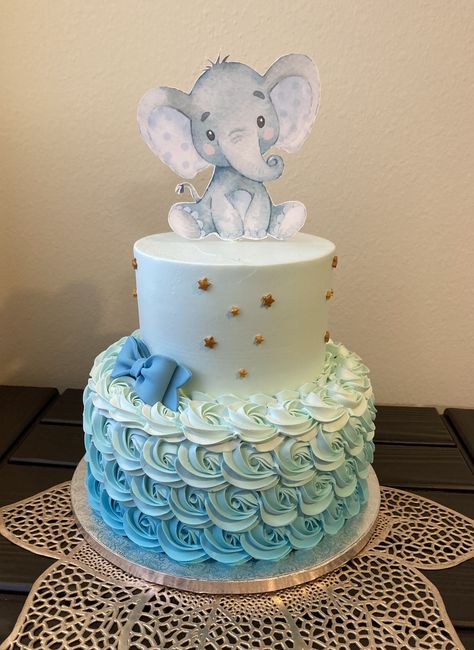 Baby Elephant Cakes For Baby Showers, Baby Boy Baby Shower Cakes, Elephant Baby Shower Cake Boy, Baby Shower Cake Ideas For Boys, Pasteles Baby Shower, Elephant Cake Ideas, Elephant Shower Cake, Baby Shower Cakes Boy, Baby Shower Elephant Theme Boy