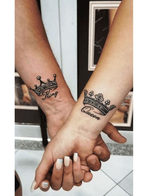 Kind And Queen Tattoos, Girlfriend Name Tattoos For Men, Couple Name Tattoos Ideas, Matching Tattoos For Married Couples, Family Matching Tattoos, King And Queen Tattoo, Trillionaire Lifestyle, King Queen Tattoo, Queen Tattoo Designs