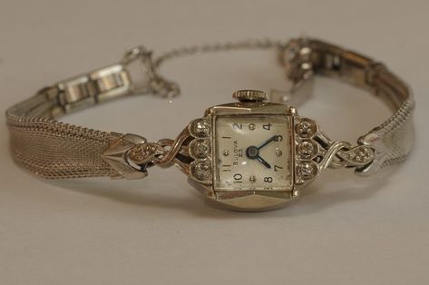 The Top 5 Vintage Bulova Watches You Can Buy Bulova Watches Women, Vintage Bulova Watches, Bulova Mens Watches, Bulova Watches, Vintage Watches Women, Fashion Skirts, Antique Watches, Stylish Watches, Sea Glass Jewelry