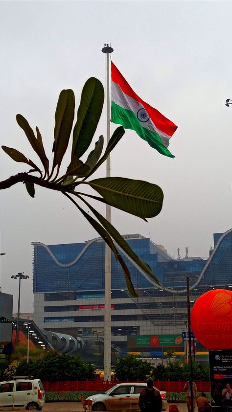 Zoo-Que: Indian National Flag at New Delhi Railway Station Delhi Station, Desktop Computer Wallpaper, New Delhi Railway Station, Indian National Flag, Free Wallpaper Desktop, Copyright Free, Photos Hd, Cool Instagram Pictures, National Flag