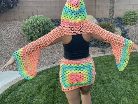 Large granny square hooded shrug and skirt! https://chainedamour.etsy.com Large Granny Square, Crochet Creations, Granny Square, Skirt, Square, Crochet, Quick Saves