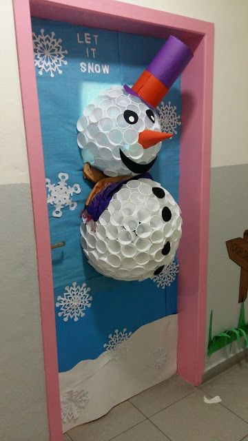 Snowman Door Decoration, Babies Christmas, Diy Snowman Decorations, Door Decorations Classroom Christmas, Classroom Christmas Decorations, Holiday Door Decorations, Diy Christmas Door, Christmas Door Decorating Contest, Christmas Classroom Door