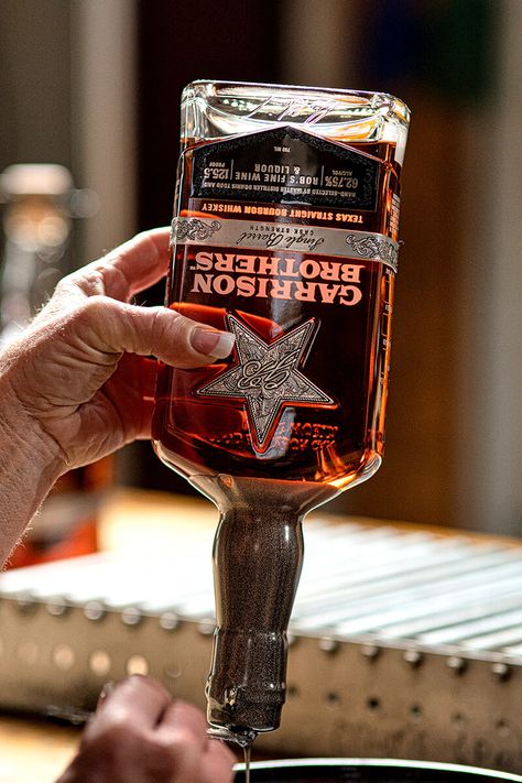 The Best American Whiskeys, According To The Las Vegas Global Spirits Awards - Maxim Uncle Nearest, Best Rye Whiskey, Aged Whiskey, Single Malt Whiskey, American Whiskey, Bourbon Cocktails, Bourbon Whiskey, Single Malt, Good American