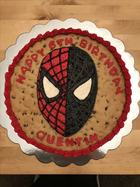 Spider-Man chocolate chip cookie cake I made for my nephew using Wilton round cookie pan. Marvel Cookie Cake, Spider Man Cookie Cake, Spiderman Cookie Cake, Airport Aesthetics, Spiderman Cookies, Spiderman Cupcakes, Cookie Pan, Diy Edible, Cookie Cake Birthday