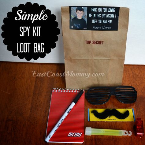 {simple} Spy Party Loot Bags...great for an afternoon of pretend play too Spy Kids Party, Geheimagenten Party, Cop Party, K C Undercover, Secret Agent Party, Spy Birthday Parties, Detective Party, Spy Kit, Spy Party