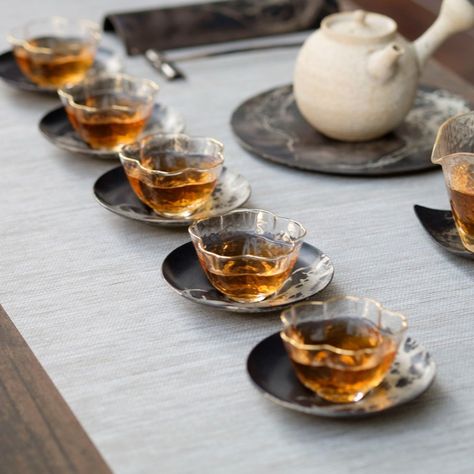 Simple Steps: Tea Tasting for Beginners — Rosie Loves Tea Art Of Tea, Chinese Tea Ceremony, Clay Teapots, Hibiscus Tea, Piece Of Bread, Tea Tasting, Types Of Tea, Earl Grey Tea, Lemon Tea