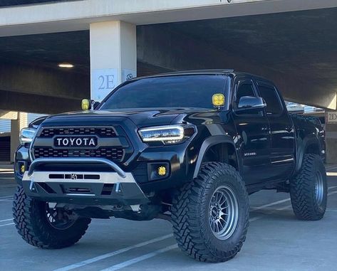 Trail Tacoma on Instagram: “Another black 3rd Gen seems to be the right way to cap the day 👀@black_tacoma looking the absolute cleanest 👌🏻Dope shot man 📸…” Blacked Out Tacoma, 3rd Gen Tacoma Mods, Black Toyota Tacoma, Black Tacoma, Tacoma Camper, Toyota Tacoma Black, Lifted Tacoma, Overland Tacoma, Truck Builds