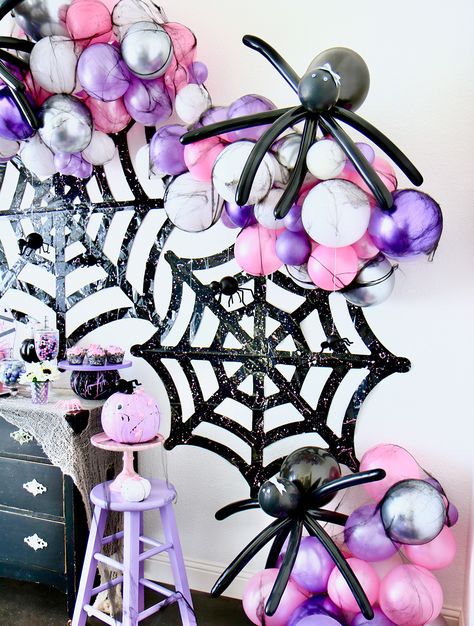 Spider Themed Party, Spider Themed Birthday Party, Spider Gwen Party Ideas, Spider Gwen Party Decorations, Spider Gwen Birthday Party Ideas, Spooky Baby Shower Ideas Girl, Girls Spiderman Birthday Party, Halloween Themed Baby Shower Ideas Girl, Girl Spiderman Party