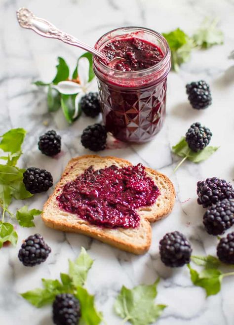 Easy Blackberry Chia Seed Jam Healthy Jam, Chia Jam Recipe, Gluten Free Toast, Chia Seed Jam, Peanut Butter Muffins, Chia Jam, Jam And Jelly, Vegetable Drinks, Homemade Jam