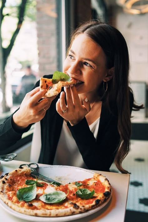 Amazing Food Photography, Pizza Photo, Pizza Branding, Food Photoshoot, Restaurant Photography, Restaurant Photos, Love Triangle, Food Photography Inspiration, Pizza Restaurant