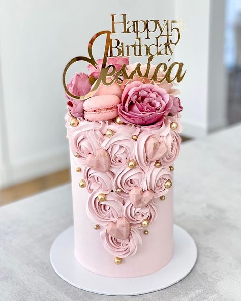 Mama Mella’s Bakery on Instagram: “🍂🌸45th🌸🍂 . . . . #bdaycakes #happybirthday #rosecake #pinkcake #flowercake #cakesofinstagram #cakedesign #signaturecake #mamamellas” 45th Birthday Cakes For Women, Cake 45 Birthday Woman, 45 Birthday Cake Women, 45th Birthday Cake, 45 Birthday, Nature Cake, Special Birthday Cakes, 21st Cake, Geode Cake