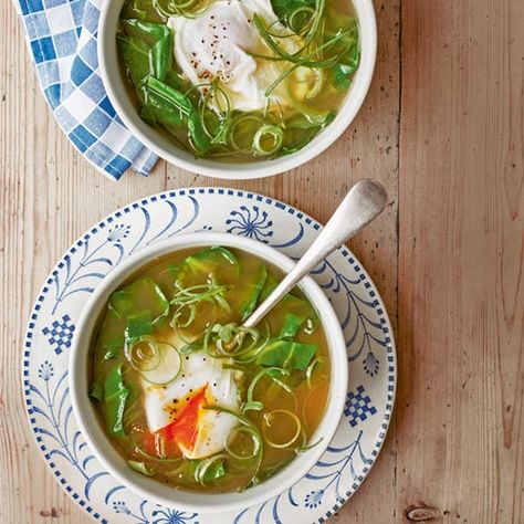 Miso Soup Recipe, Power Breakfast, Breakfast Soup, Miso Paste, Egg Drop Soup, Vermicelli Noodles, Egg Drop, Deli Food, Poached Egg