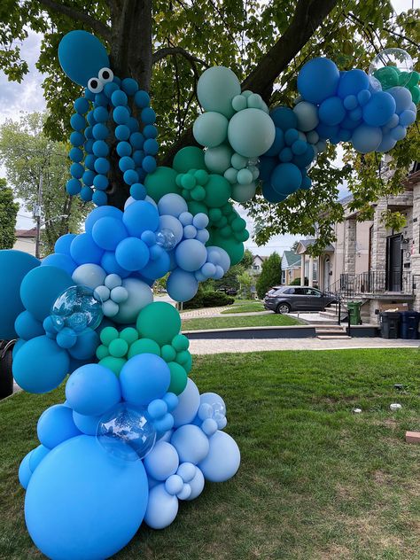 Octopus Balloon Garland, Turtle Balloon Garland, Sea Animal Balloons, Jelly Fish Balloon, Ocean Theme Balloon Garland, Shark Fourth Birthday, Ocean Balloon Decorations, Aquatic Birthday Party Ideas, Under The Sea Balloon Decor