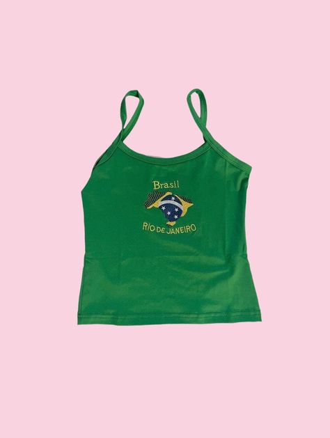 ✨90's/2000's vibes ❤️   ✨Brazil tank top ✨y2k football/soccer tee ✨Cute bright coloured crop top ✨Perfect for summer ✨Brazil aesthetic 🇧🇷 ✨See sizing guide for measurements  ✨Feel free to message me with any questions 😊 Brazil Tank, Brazil Tank Top, Vintage Brazil, Brazil Top, Brazil Aesthetic, Baby Tees 90s, Brazil Shirt, Tank Top Y2k, Soccer Tees