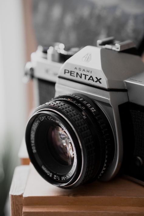 Pentax 35mm Film Camera Camera Gear, Film Cameras, Mens Style, 35mm Film, Film Camera, Cameras, Brain, Wallpapers, Collage