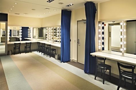 Backstage Theatre Dressing Rooms, Theatre Dressing Room, Stage Room, Backstage Theatre, Ballet Room, Eagle Project, Photography Studio Design, Stage Ideas, Dance Rooms