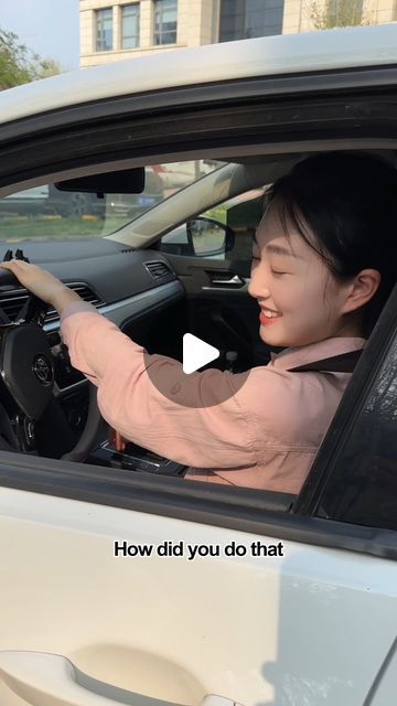 车圈小乔 on Instagram: "How to judge the distance around the car #carsafety #mechancial #car #tips #driving #carsoft" Diy Car Cleaning, Driving Basics, Safe Driving Tips, Car Life Hacks, Car Facts, Driving Skills, Car Tips, Safety Awareness, Driving Instructor