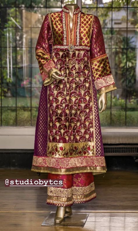 Faiza Samee Kurta Lengha, Faiza Samee, Balochi Culture, Indowestern Dress, Pakistani Formal Dresses, Heavy Dresses, Colour Combinations Fashion, Indo Western Dress, Desi Clothes