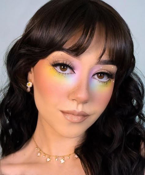 Under Eye Rainbow Makeup, Makeup Ideas Concert, Funky Makeup Creative, Pride Eye Makeup, Concert Makeup Ideas, Edm Makeup, Pride Makeup Ideas, Retro Filter, Rainbow Eye Makeup