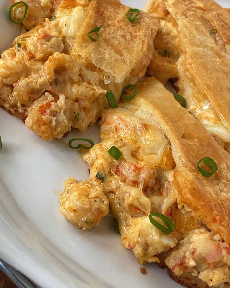 Crawfish Bread Recipe, Crawfish Dishes, Coop Can Cook, Crawfish Bread, Crawfish Recipes, Cajun Dishes, Cajun Creole Recipes, Cajun Cooking, Louisiana Recipes