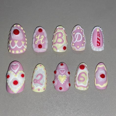 Birthday Cake Acrylic Nails, Bakery Nail Art, Creative Pink Nails, Nail Cakes Birthdays, Cake Nails Design, Dessert Nail Art, Birthday Cake Nails Design, Cake Nail Art, Nail Branding