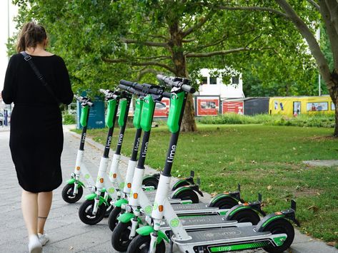 Berkeley's first electric scooter rentals launch this week Power Scooter, Scooter Rental, Electric Moped, Best Electric Scooter, Urban Commuter, Custom Cafe Racer, Scooter Bike, Bentley Car, Bike Rental