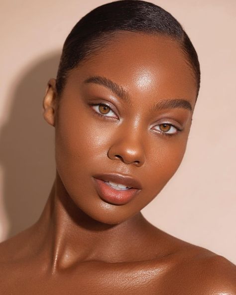 Makeup by Sarah Redzikowski on Instagram: “These last few days have me glowing, wbu? 🥰✨ Love working with this muse, @theacaciamcbride #skingoals! Shot by @snapsstudio and hair by…” Holiday Makeup Looks, Makeup For Black Skin, Work Makeup, Soft Beauty, Dark Crystal, Simple Makeup Looks, Photoshoot Makeup, Beauty Photoshoot, Dark Makeup