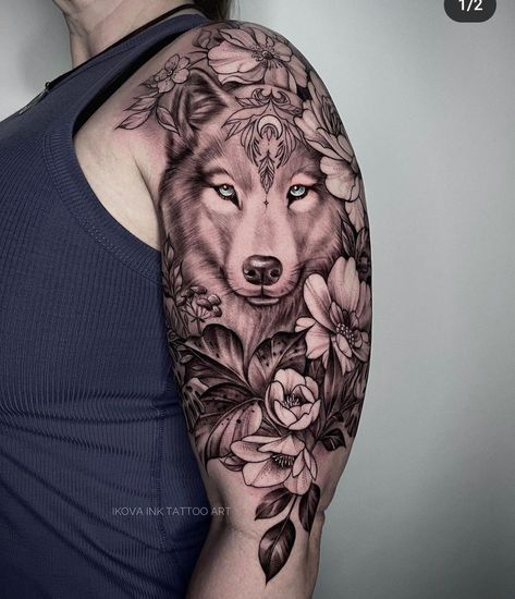 Wolf Tattoo With Flowers, Ear Tattoo Butterfly, She Wolf Tattoo, Cute Animals Tattoos, Half Sleeve Tattoos Wolf, Tattoos Fish, Tattoo Fishing, Wolf And Moon Tattoo, Dog Ear Tattoo