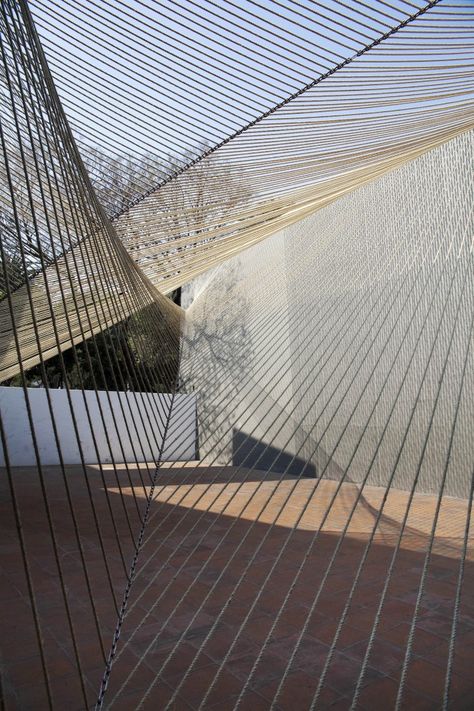 MMX, ECO PAVILLION 2011: string installations forever! #installation #mmx Expo Architecture, Serpentine Gallery Pavilion, String Installation, Installation Architecture, Pavilion Architecture, Pavilion Design, Temporary Structures, Parametric Architecture, Zaha Hadid